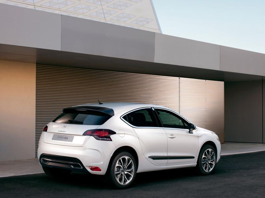  Citroen DS4 2010 года  (фото 123 из 143)